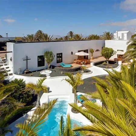 Palacio Taro Chimida Дом отдыха *