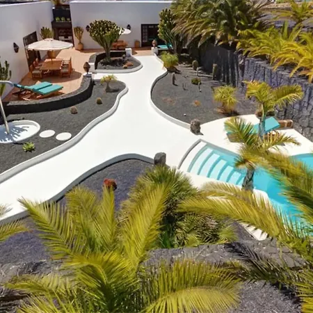 Palacio Taro Chimida * Тегисе